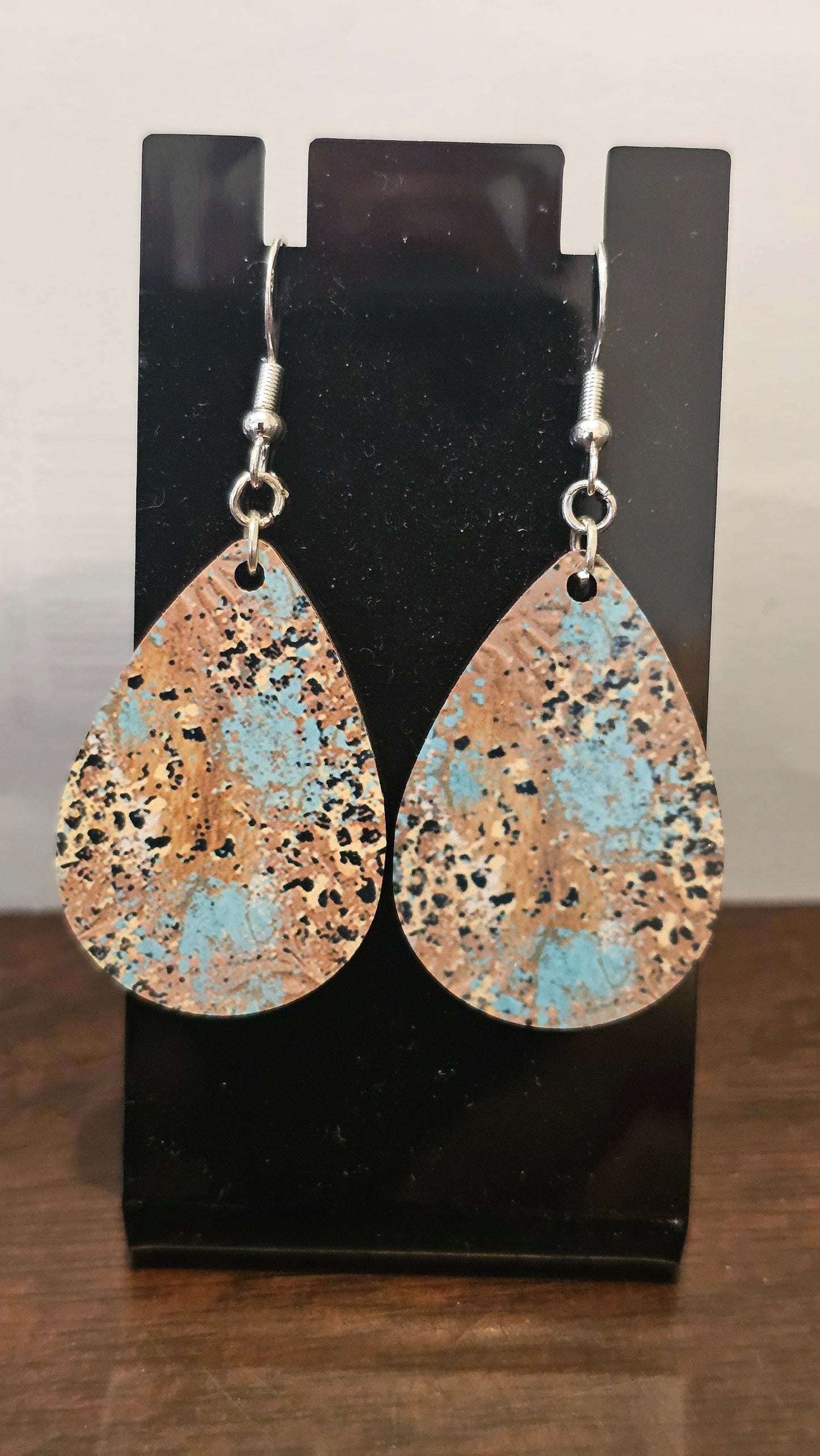 Leopard and paint splosh